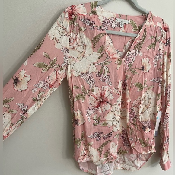 NWT Pale Sky Pink Floral Blouse Size XS - Picture 2 of 8